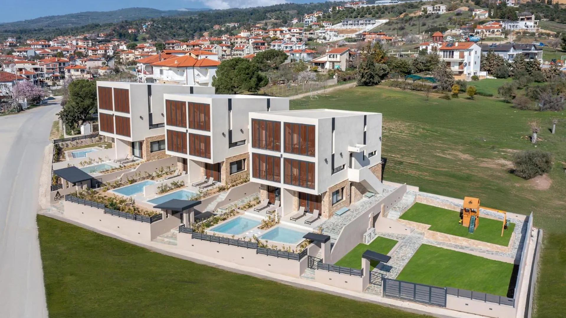 Anore Luxury Suites Νικήτη