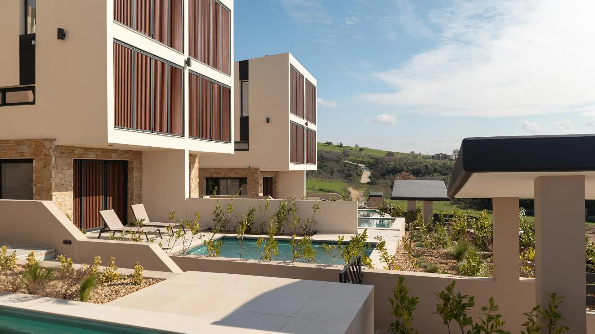 Ξενοδοχείο με διαμερίσματα Anore Luxury Suites Νικήτη